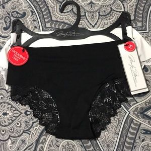 NWT Marilyn Monroe 2-pack panties